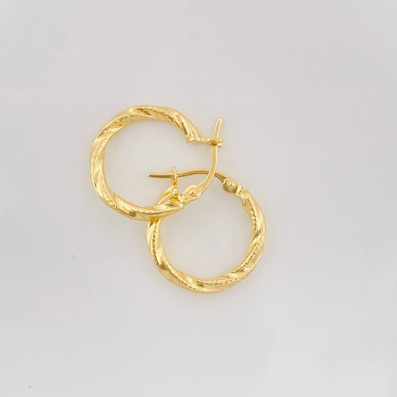 Candongas Sami 1.15g / 3/4 in Oro Amarillo 18K