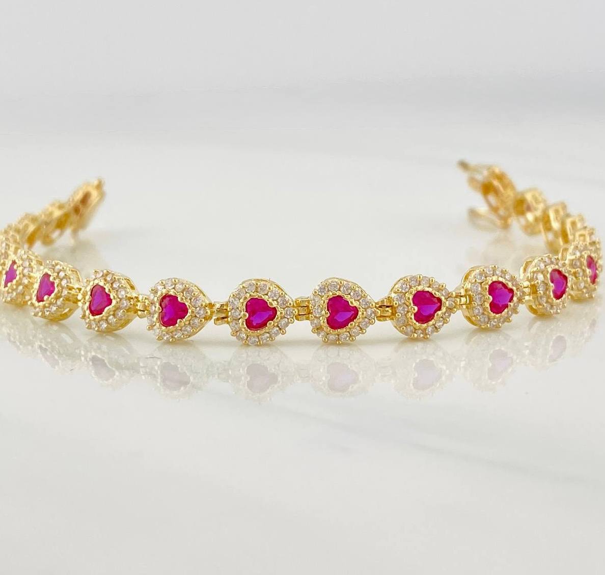 Tennis Bracelet Heart 11.5g / 6 1/4 in / 6.27mm Yellow Gold 18K