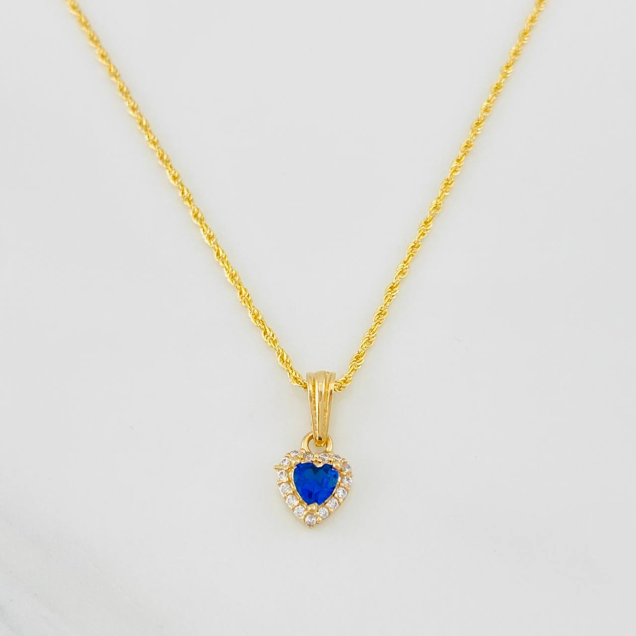 Set Cadena Lazo + Dije Halo Corazon / 1.8g / 18 in Oro Amarillo 18K
