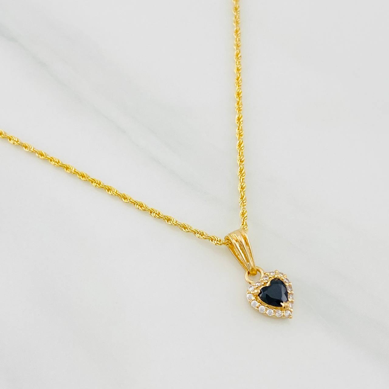 Set Cadena Lazo + Dije Halo Corazon / 1.85g / 18 in Oro Amarillo 18K