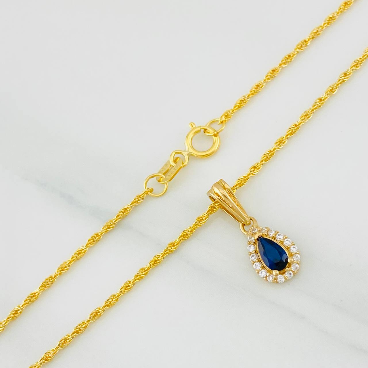 Rope Chain Set + Tear Drop Halo Pendant / 1.7g / 20 in 18K Yellow Gold