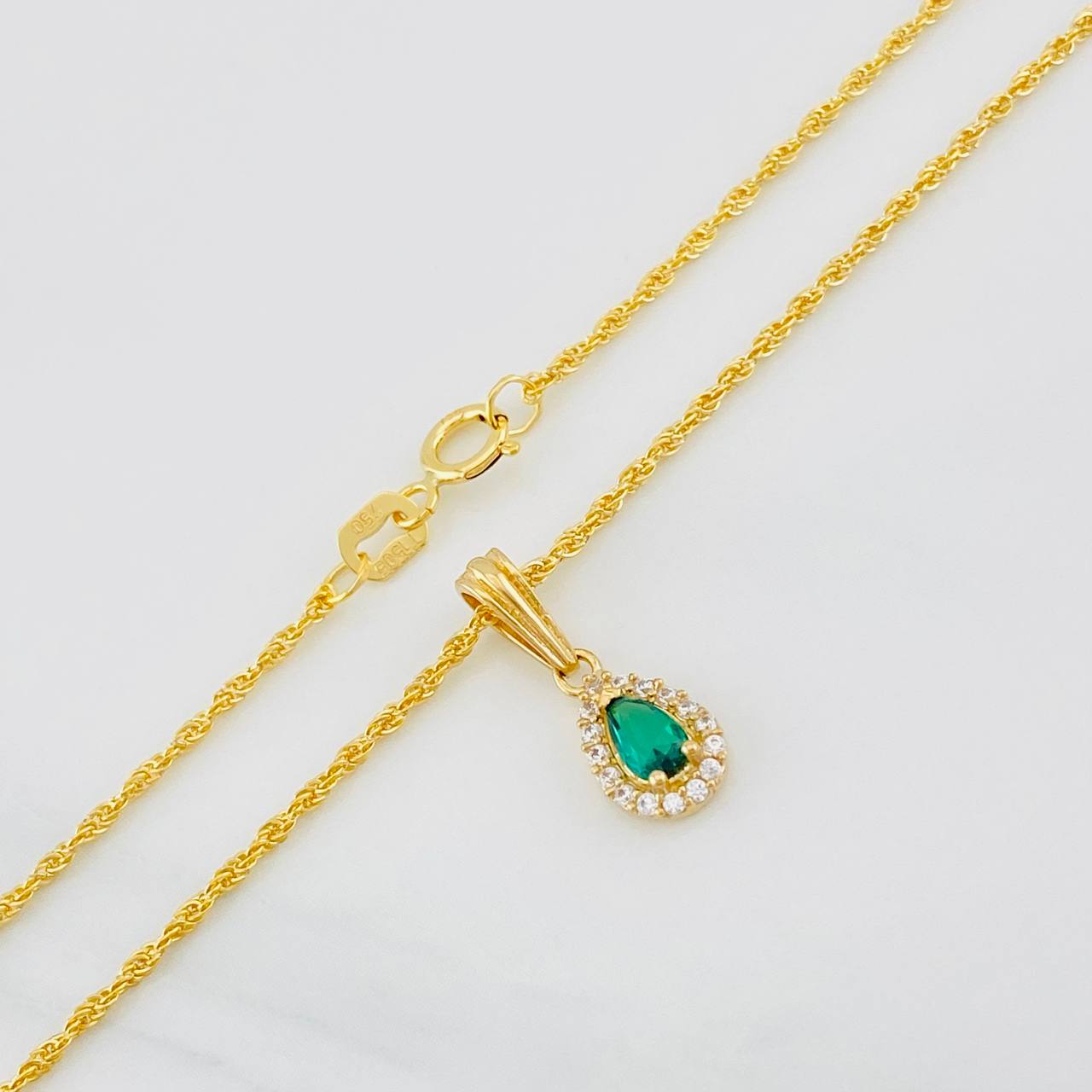Rope Chain Set + Tear Drop Halo Pendant / 1.6g / 18 in Yellow Gold 18K