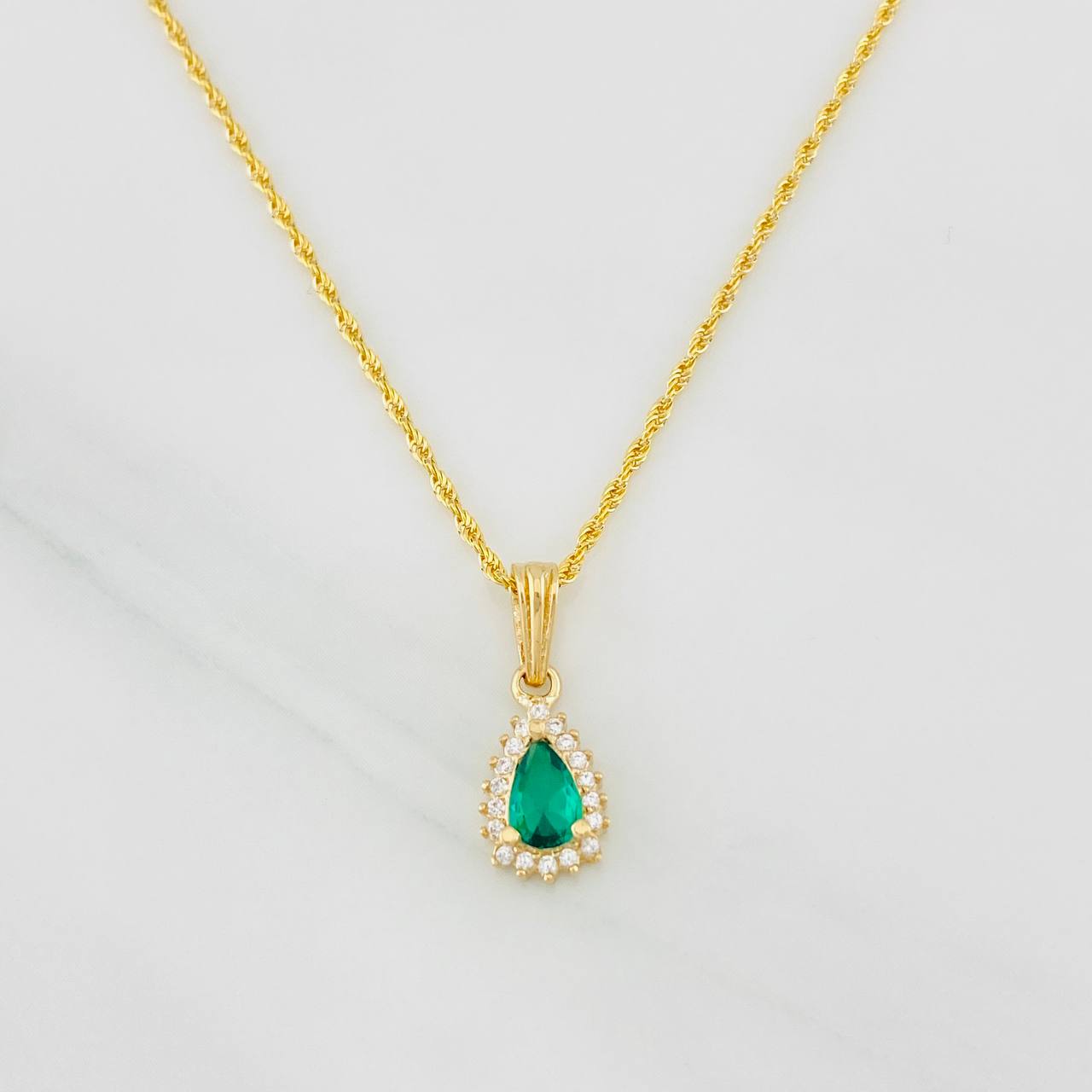 Set Rope Chain + Tear Halo Pendant / 2.1g / 20 in 18K Yellow Gold