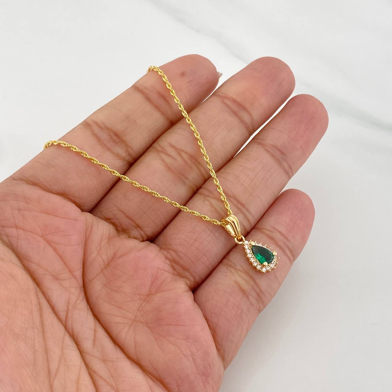 Set Cadena Lazo + Dije Halo Lagrima / 2g / 18 in Oro Amarillo 18K