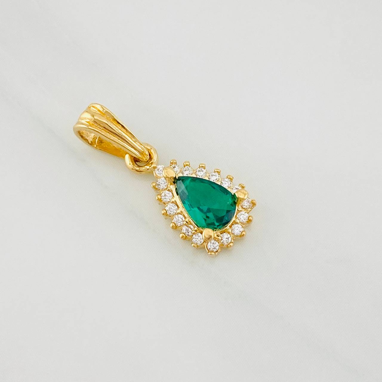 Dije Halo Gota 1.1g / 3/4 in Oro Amarillo 18K