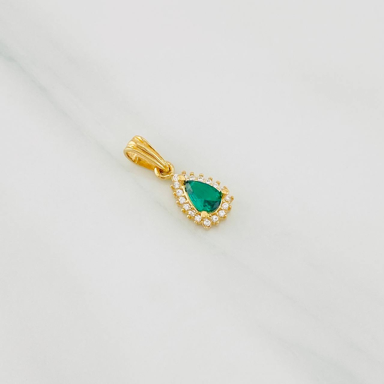 Dije Halo Gota 1.1g / 3/4 in Oro Amarillo 18K