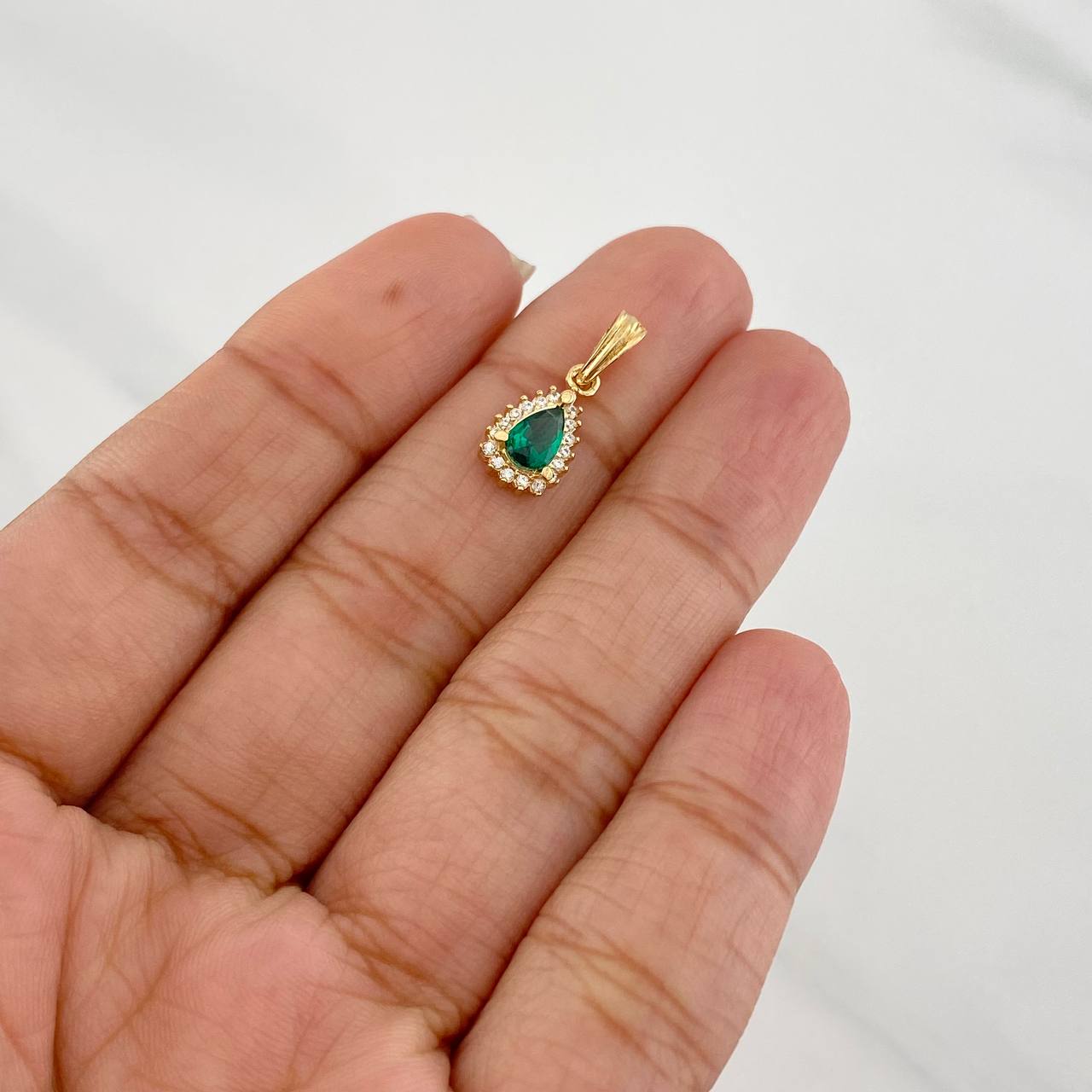 Dije Halo Gota 1.1g / 3/4 in Oro Amarillo 18K