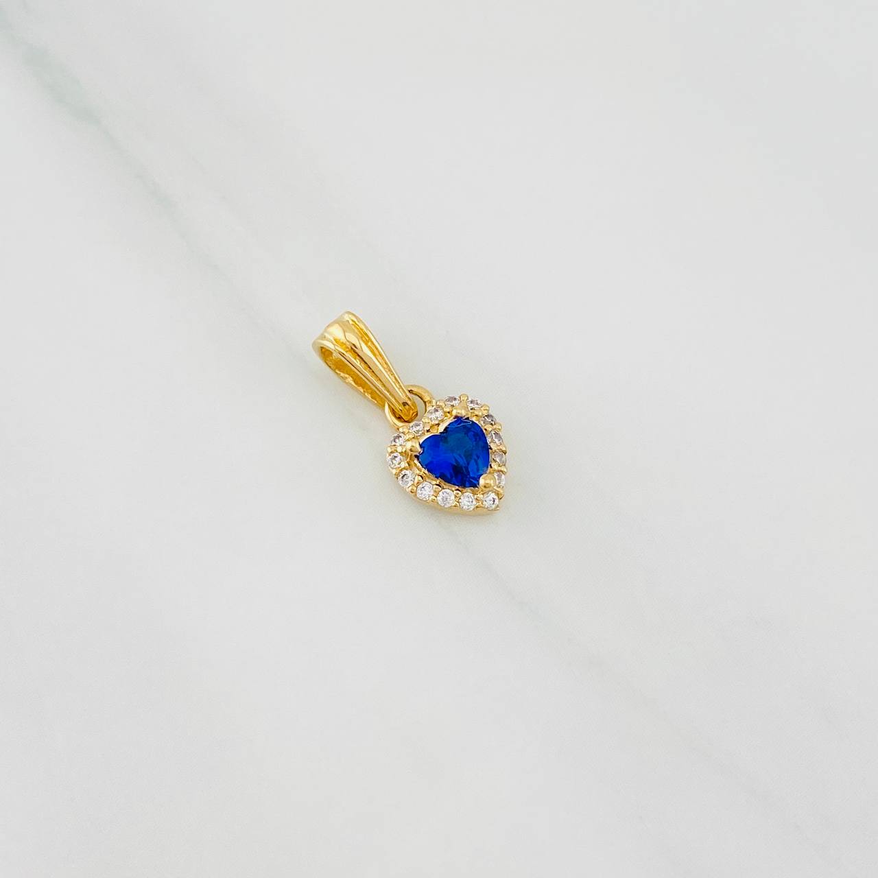 Dije Halo Corazón 0.85g / 1/2 in Oro Amarillo 18K