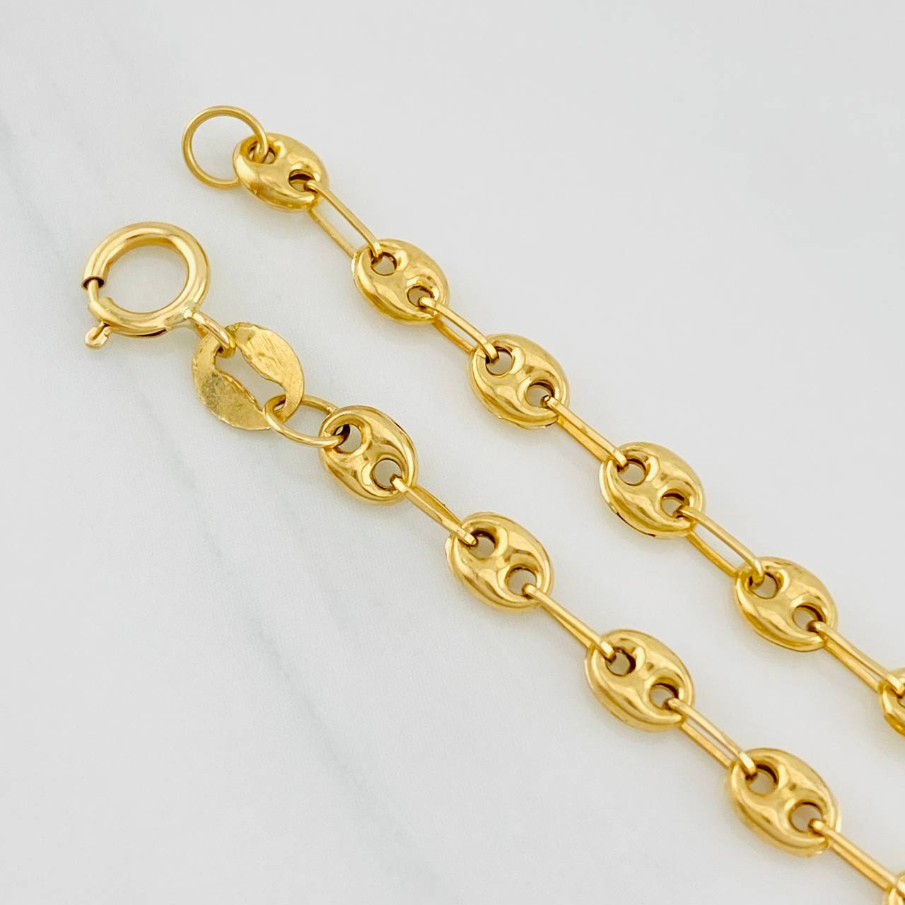 Bracelet Rectangular Plate 2g / 6 3/4 in / 3.7mm Yellow Gold 18K