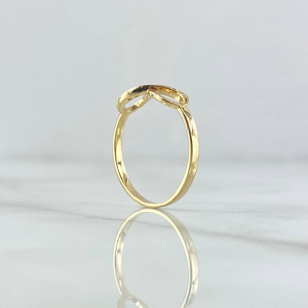 Anillo Medio Infinito 1.55gr / T7 1/2 / Circones Blancos Oro Amarillo 18K