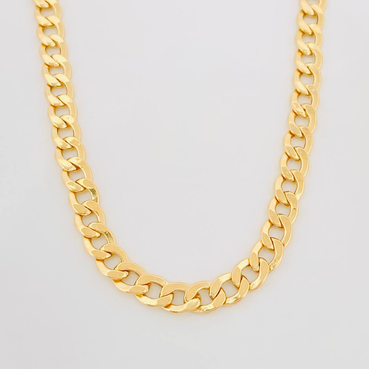 Cadena Cubana 9.95g / 24 in / 4.83mm Oro Amarillo 18K