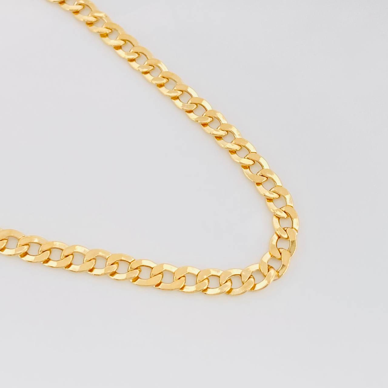 Cadena Cubana 7.35g / 24 in / 3.39mm Oro Amarillo 18K