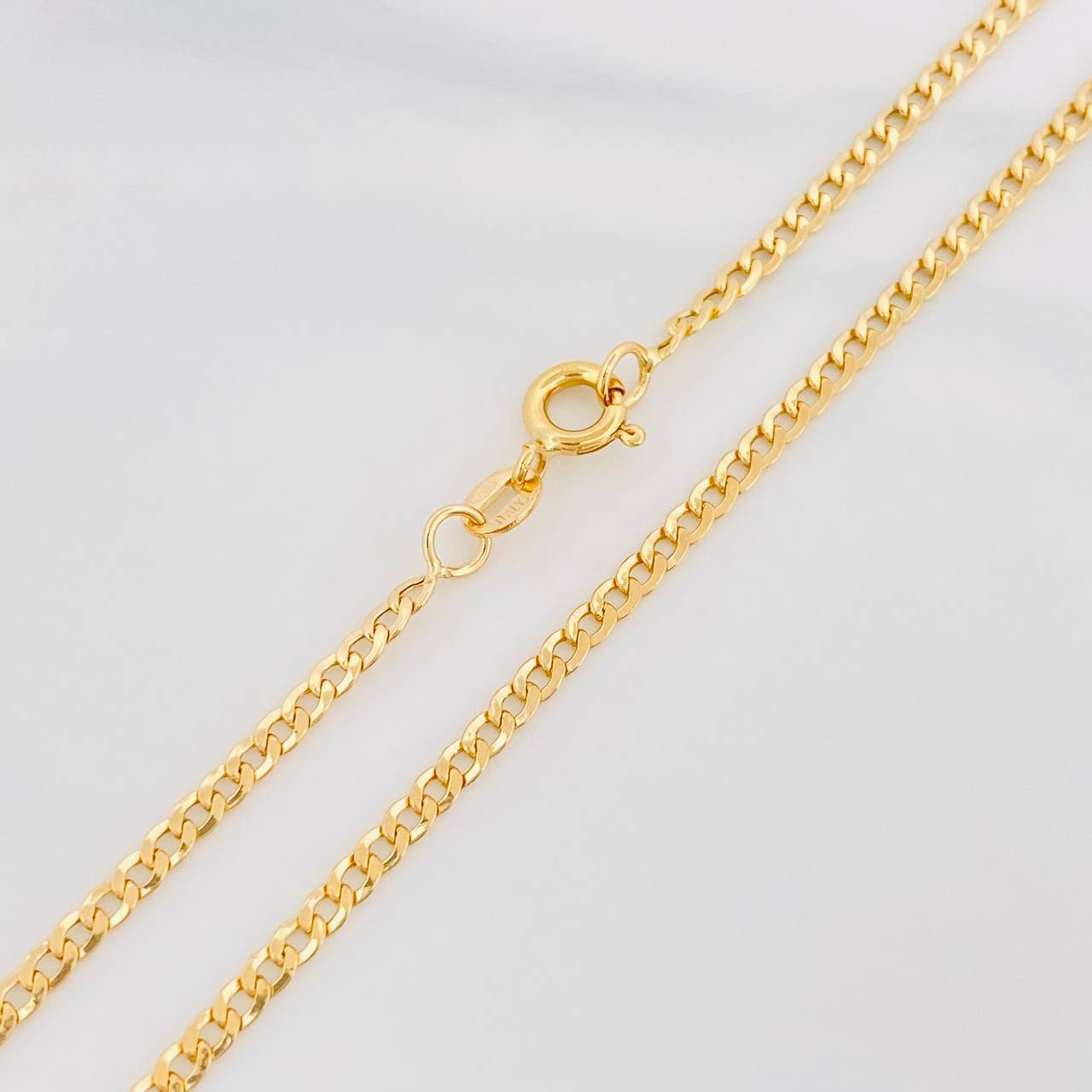 Cadena Cubana 4.05g / 24 in / 2.39mm Oro Amarillo 18K