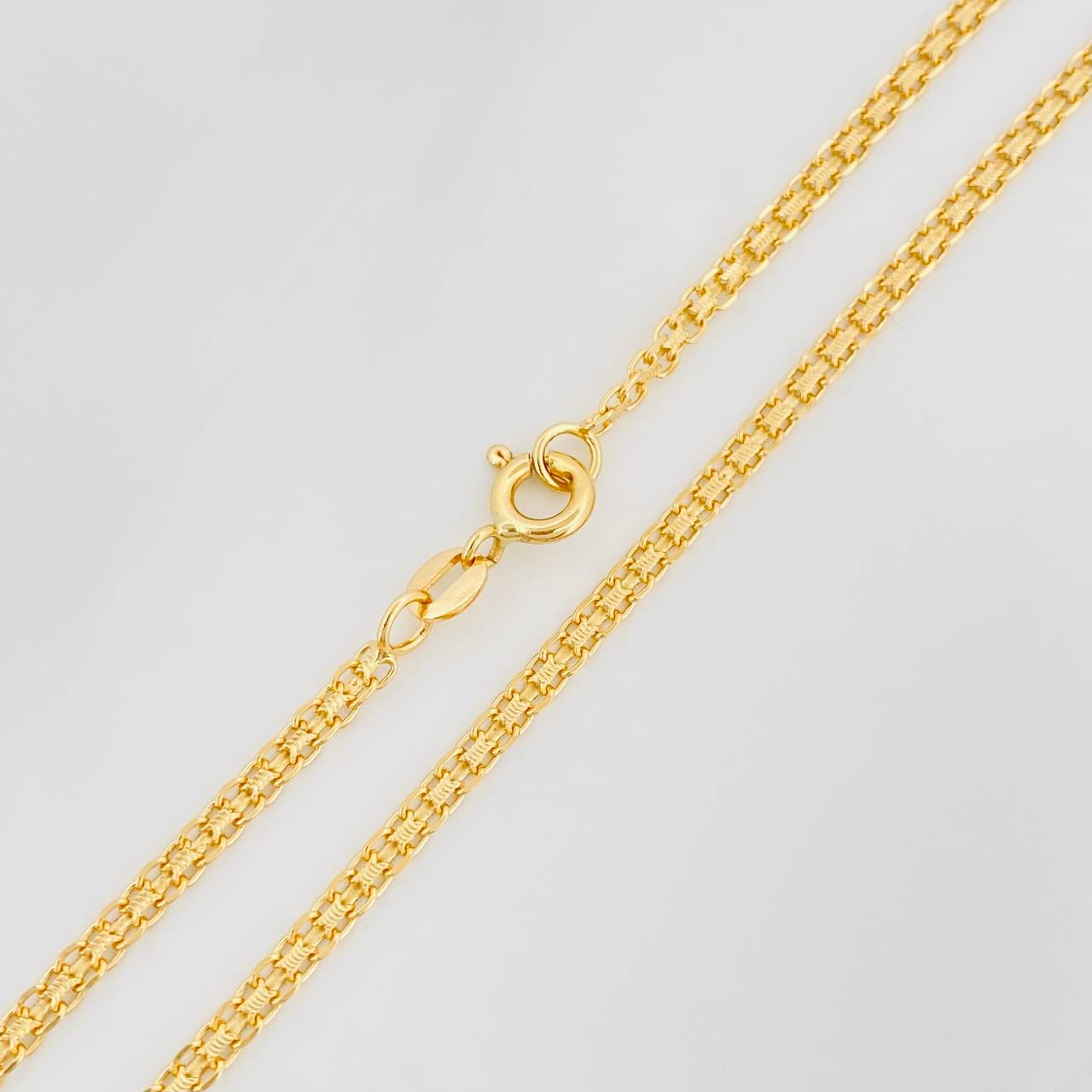 Cadena China 7.2g / 24 in / 2.42mm Oro Amarillo 18K