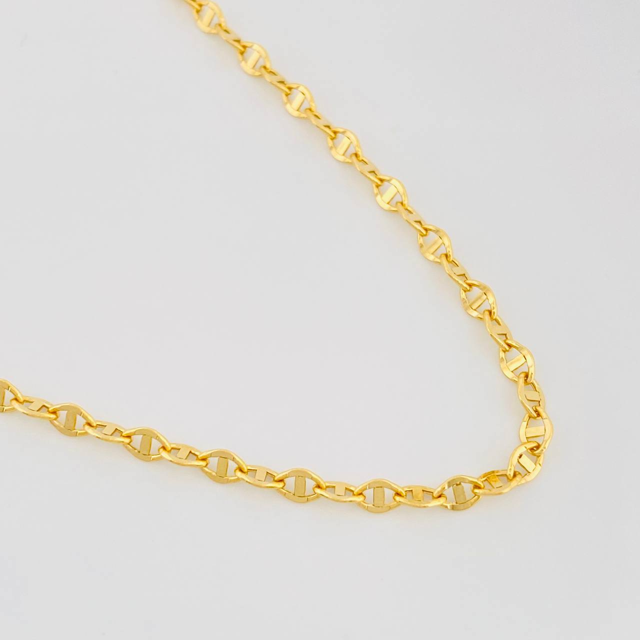 Cadena Escalera Volga 3.35g / 24 in / 2.77mm Oro Amarillo 18K