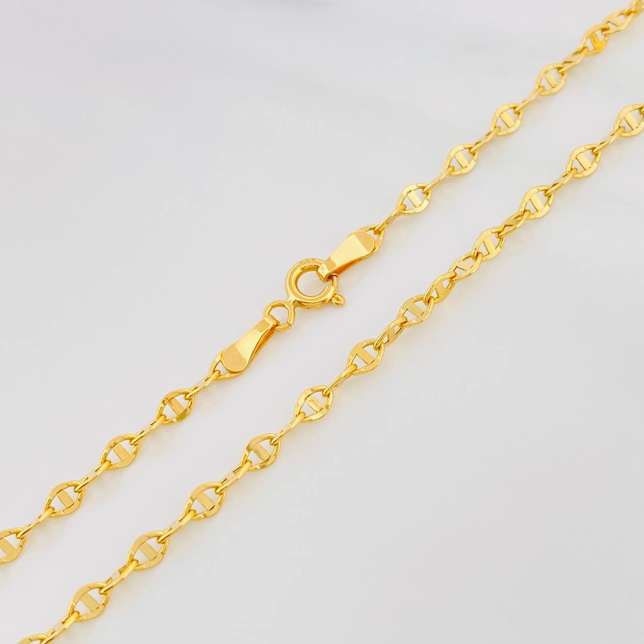 Cadena Escalera Volga 3.35g / 24 in / 2.77mm Oro Amarillo 18K