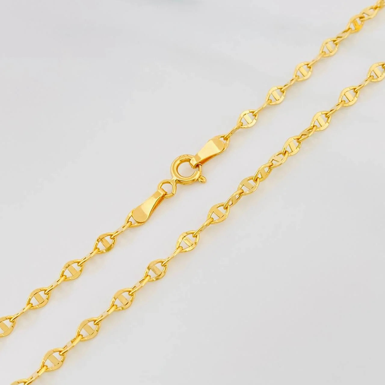 Cadena Escalera Volga 3.4g / 24 in / 2.7mm Oro Amarillo 18K