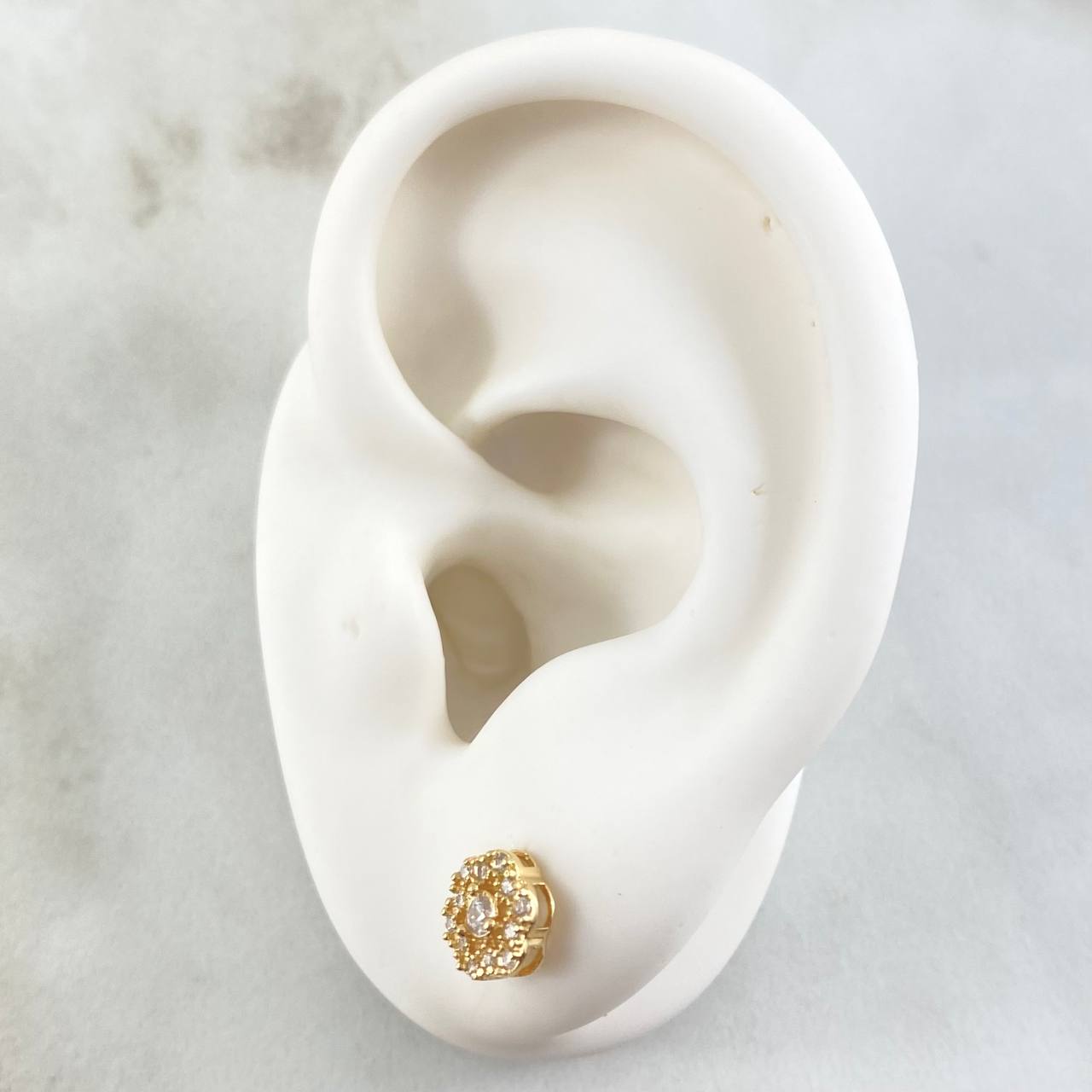 Dense Flower Stud Earrings 1.8gr / Spanish Pearl 18K Gold