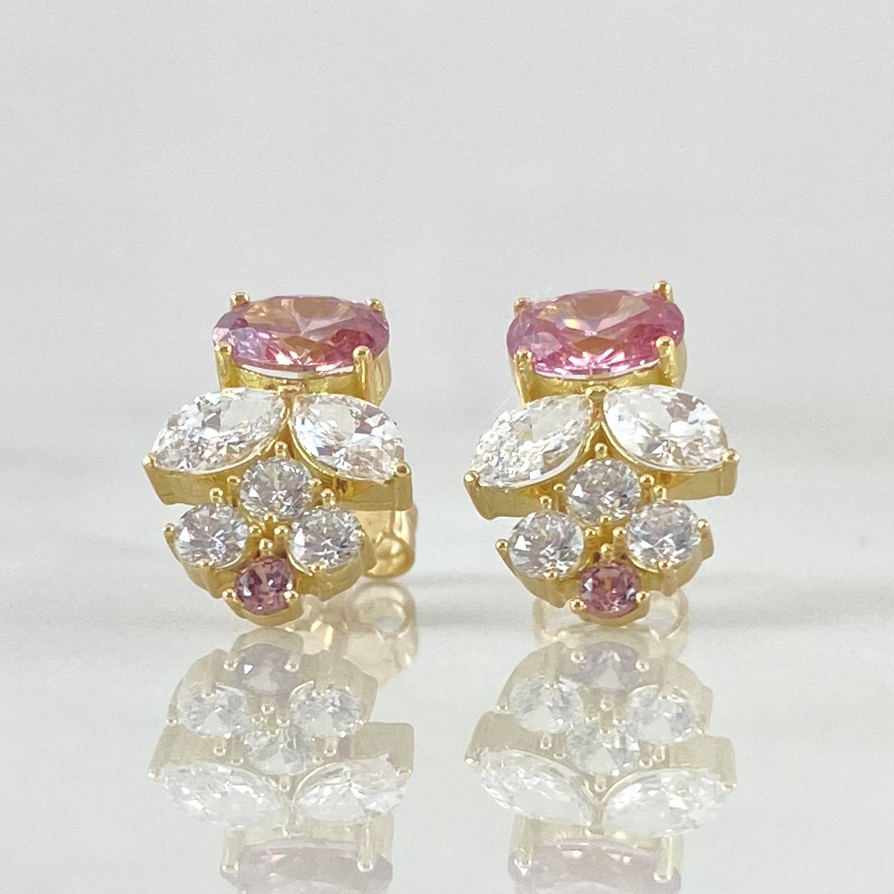 Stud Earrings 2.55gr / 1.3cm (0.5in) / Spanish Pearl 18K Gold