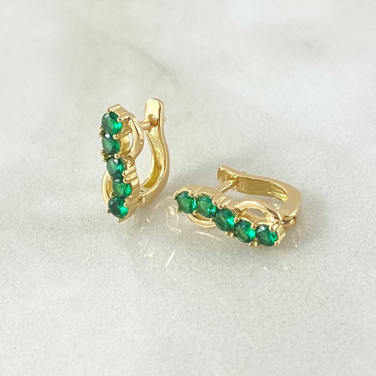 Candongas Omega Infinito 2.75gr / 1.1cm / Nac.Esp. Oro 18K