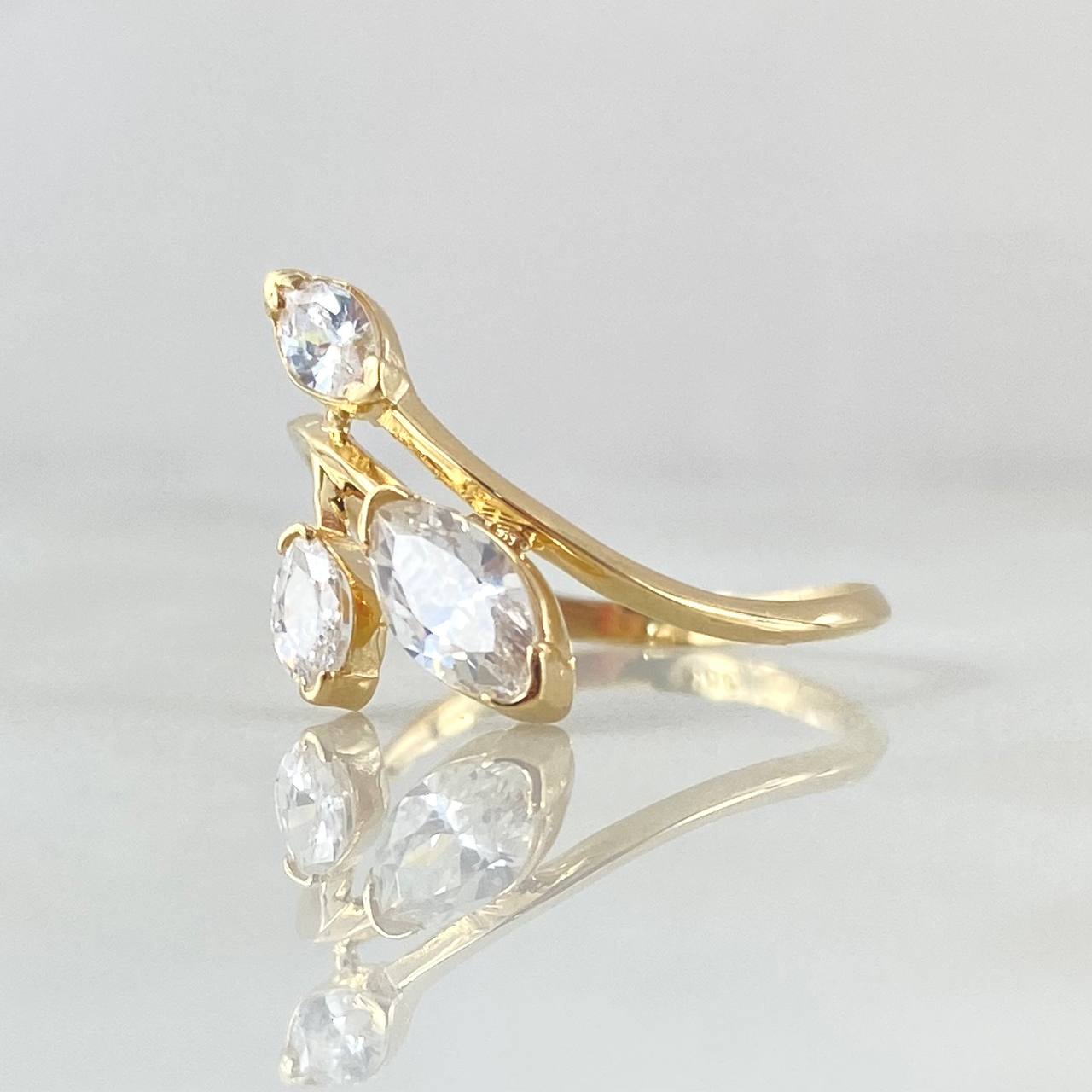 Anillo Hoja Laurel Desigual 1.8gr / T7 1/4 / Nac.Esp. Oro 18K