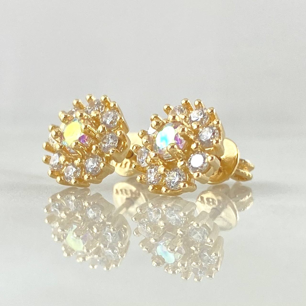 Stud Earrings 3.5gr / Spanish Pearl 18K Gold ©