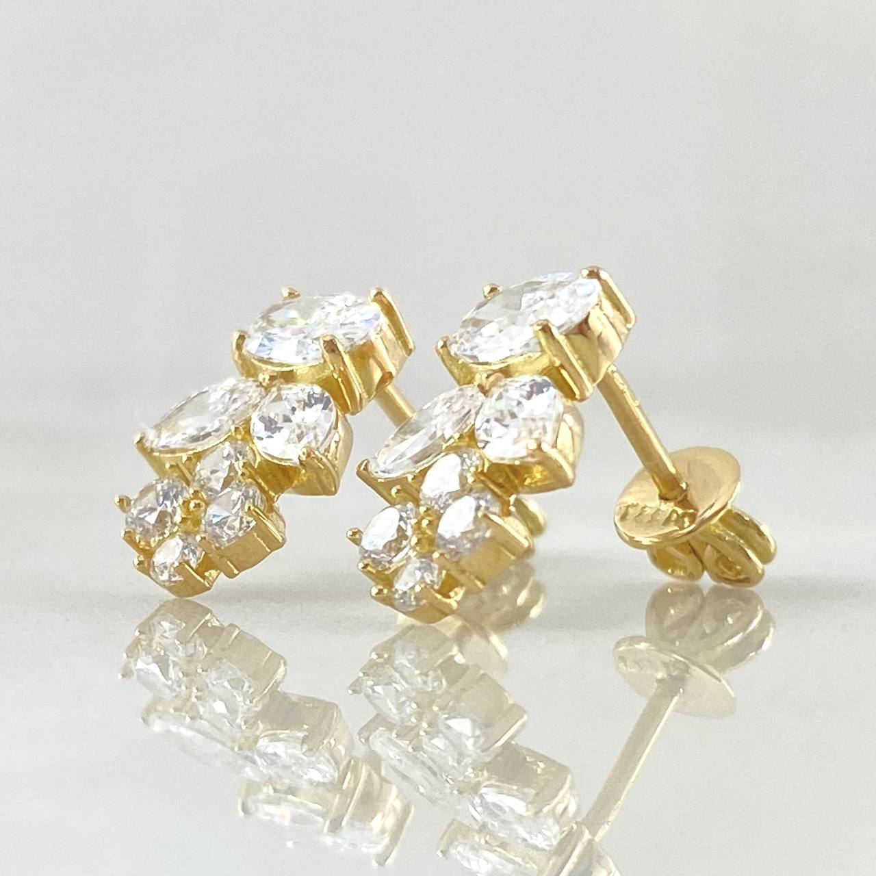 Topos Flor de Muerdago 2.55gr / 1/2 in / Oro Amarillo Nac.Esp. 18K !