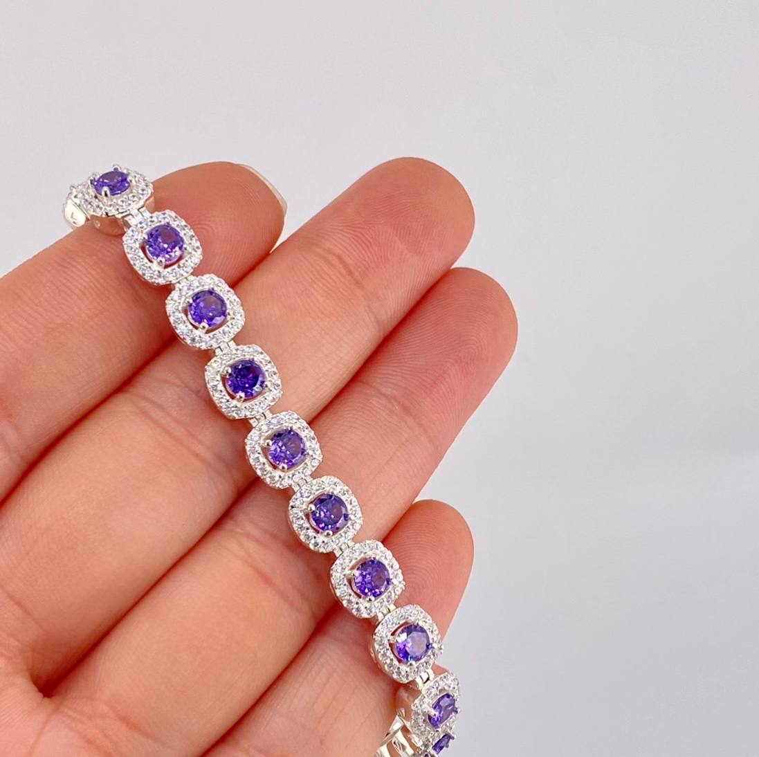 Square Tennis Bracelet 20.95g / 7 1/4 in / 7.6mm Silver 925