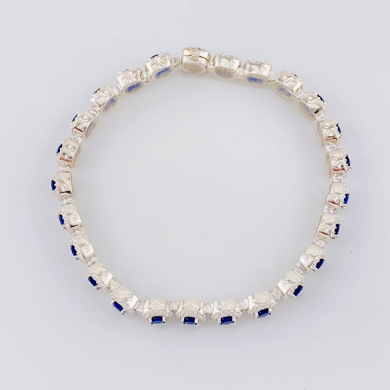 Square Tennis Bracelet 22.65g / 8 1/4 in / 7.7mm Silver 925