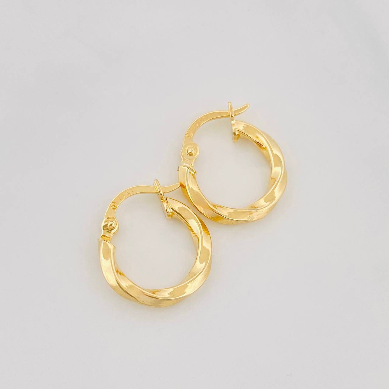 Candongas Mary 1.05g / 1/2 in Oro Amarillo 18K