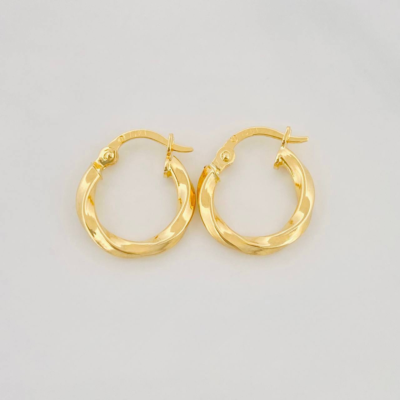 Candongas Mary 1.05g / 1/2 in Oro Amarillo 18K