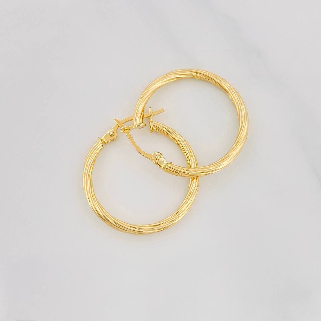 Candongas Mary 1.45g / 3/4 in Oro Amarillo 18K