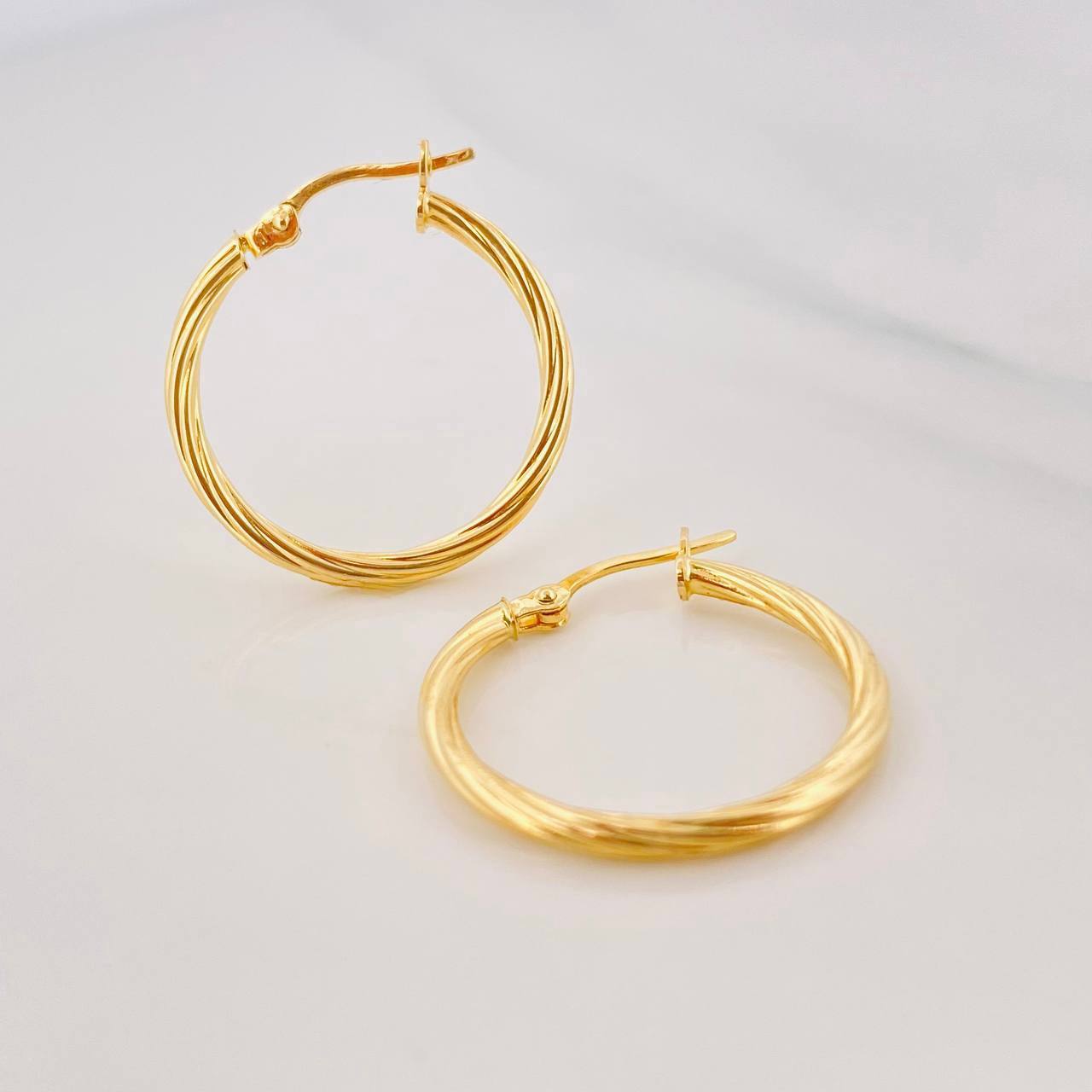 Candongas Mary 1.45g / 3/4 in Oro Amarillo 18K