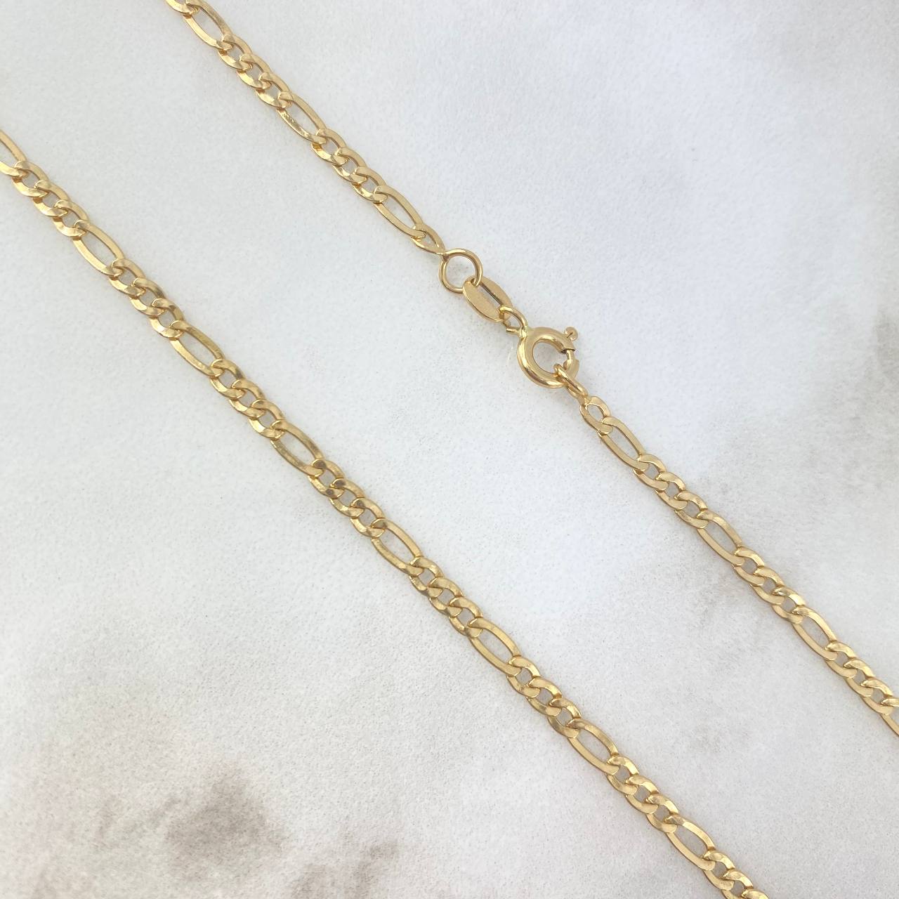 Cadena Figaro 6.45gr / 23 1/2 in / 3.2mm Oro Amarillo +1 18K