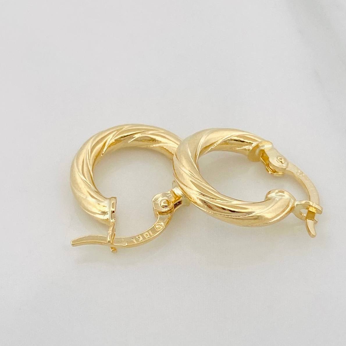 Hoop Earrings Mary 1.35 g / 1/2 in Yellow Gold 18K