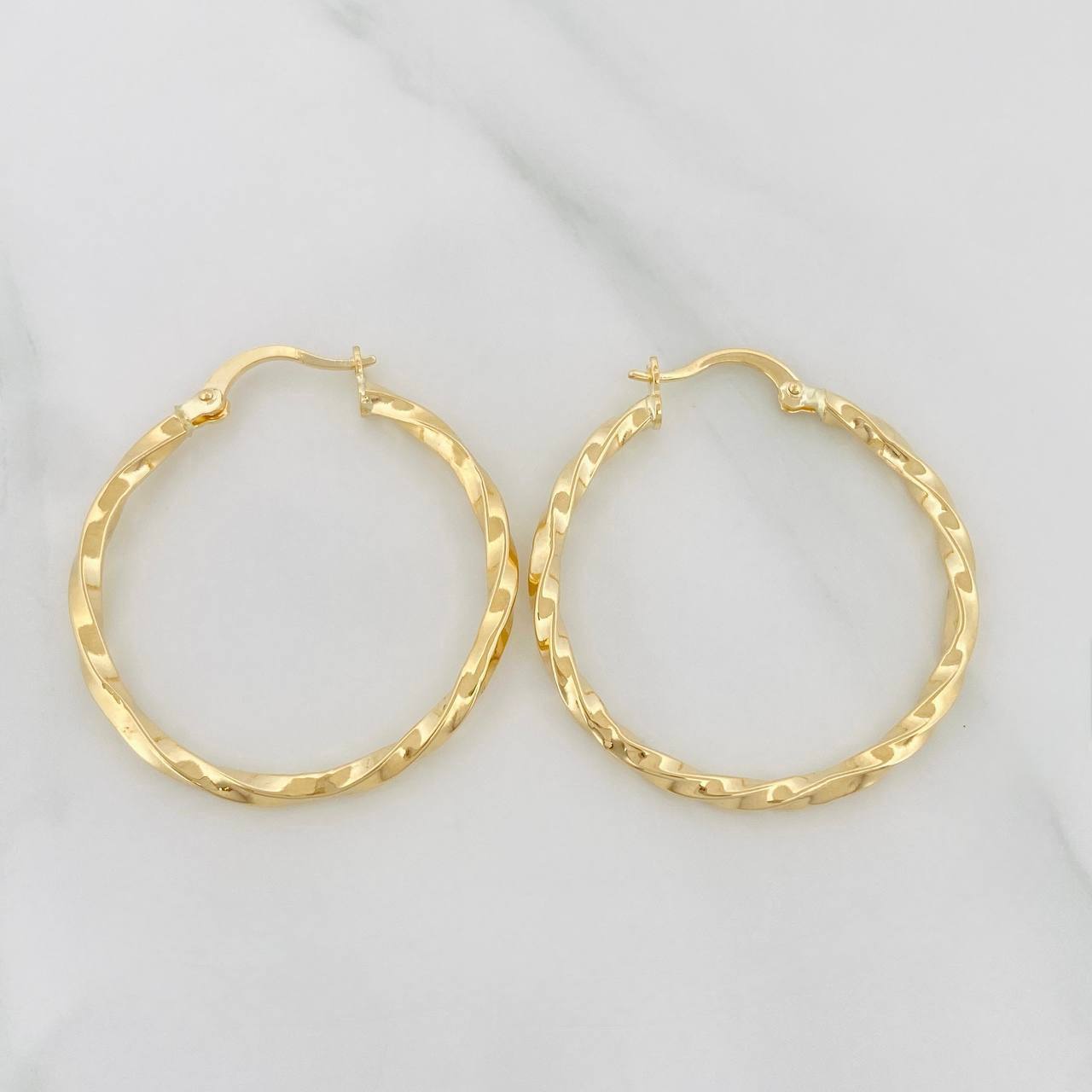 Candongas Ale 2.05 g / 1 1/4 in Oro Amarillo 18K