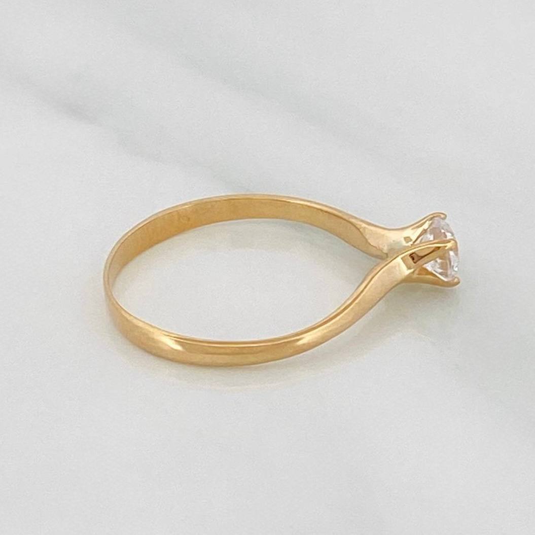 Anillo Solitario 1.65 g / T6 1/2 Oro Amarillo 18K