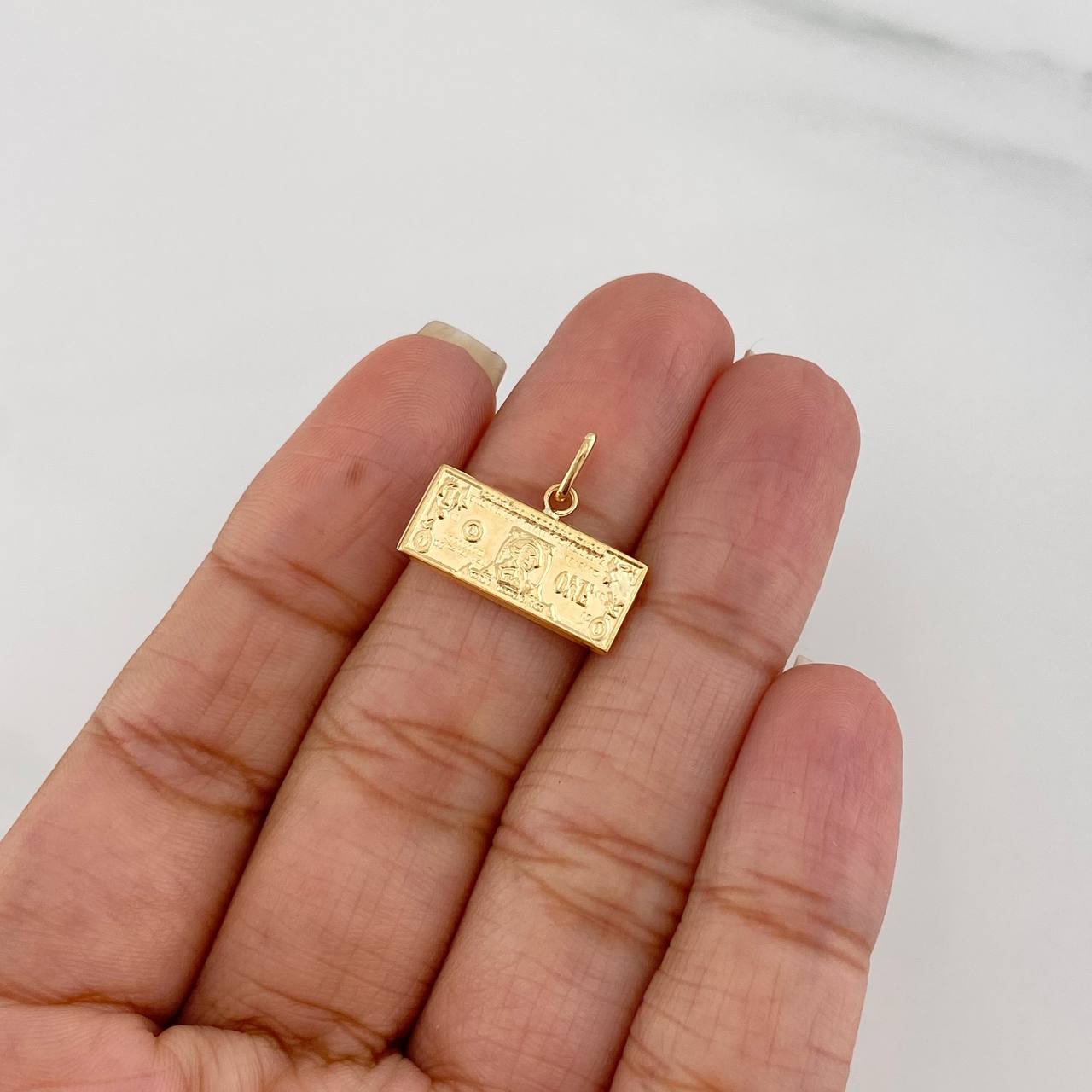 Pendant One Dollar 0.75g / 3/4 in Yellow Gold 18K