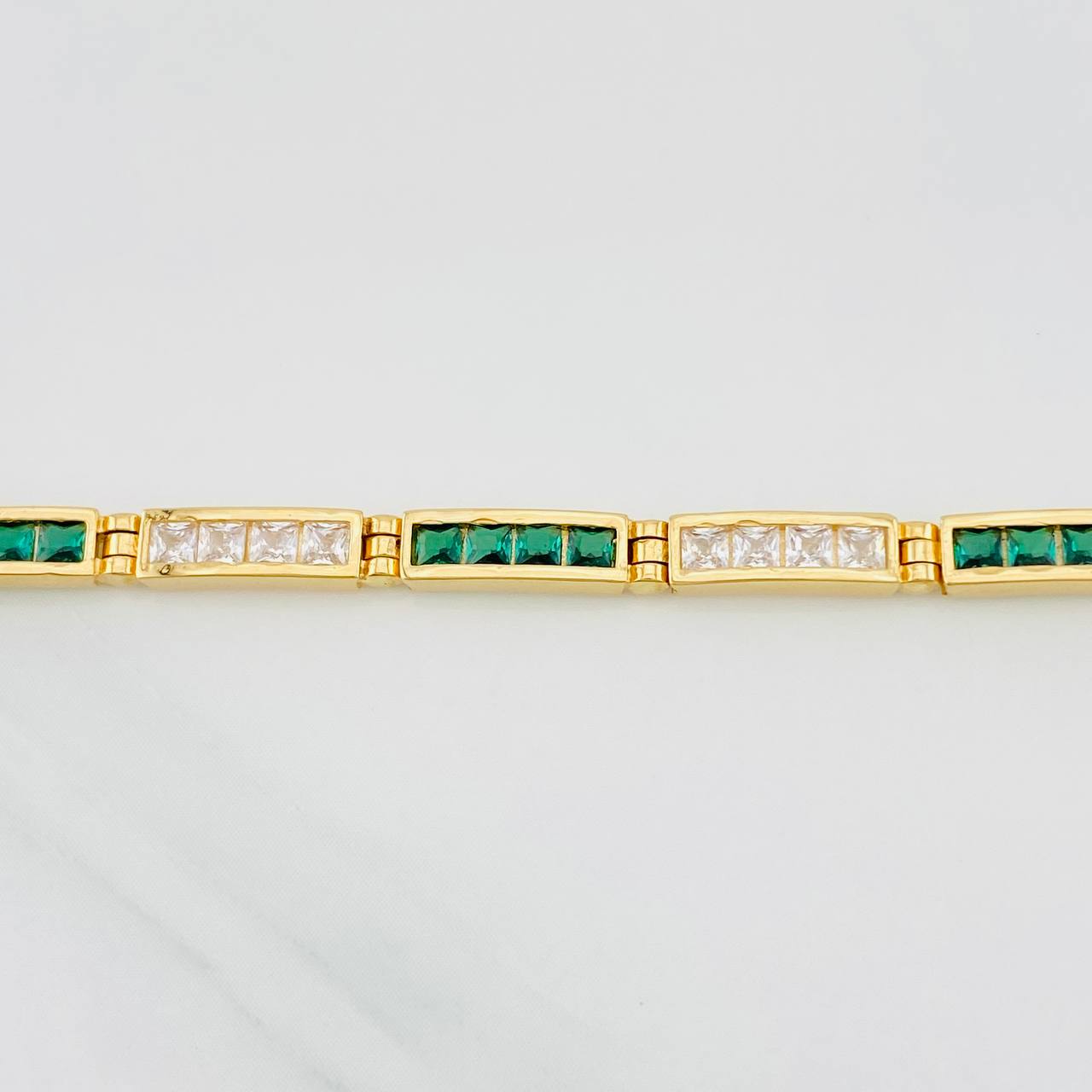 Tennis Bracelet Rectangular 10.8g / 7 3/4 in / 3.3mm Yellow Gold 18K