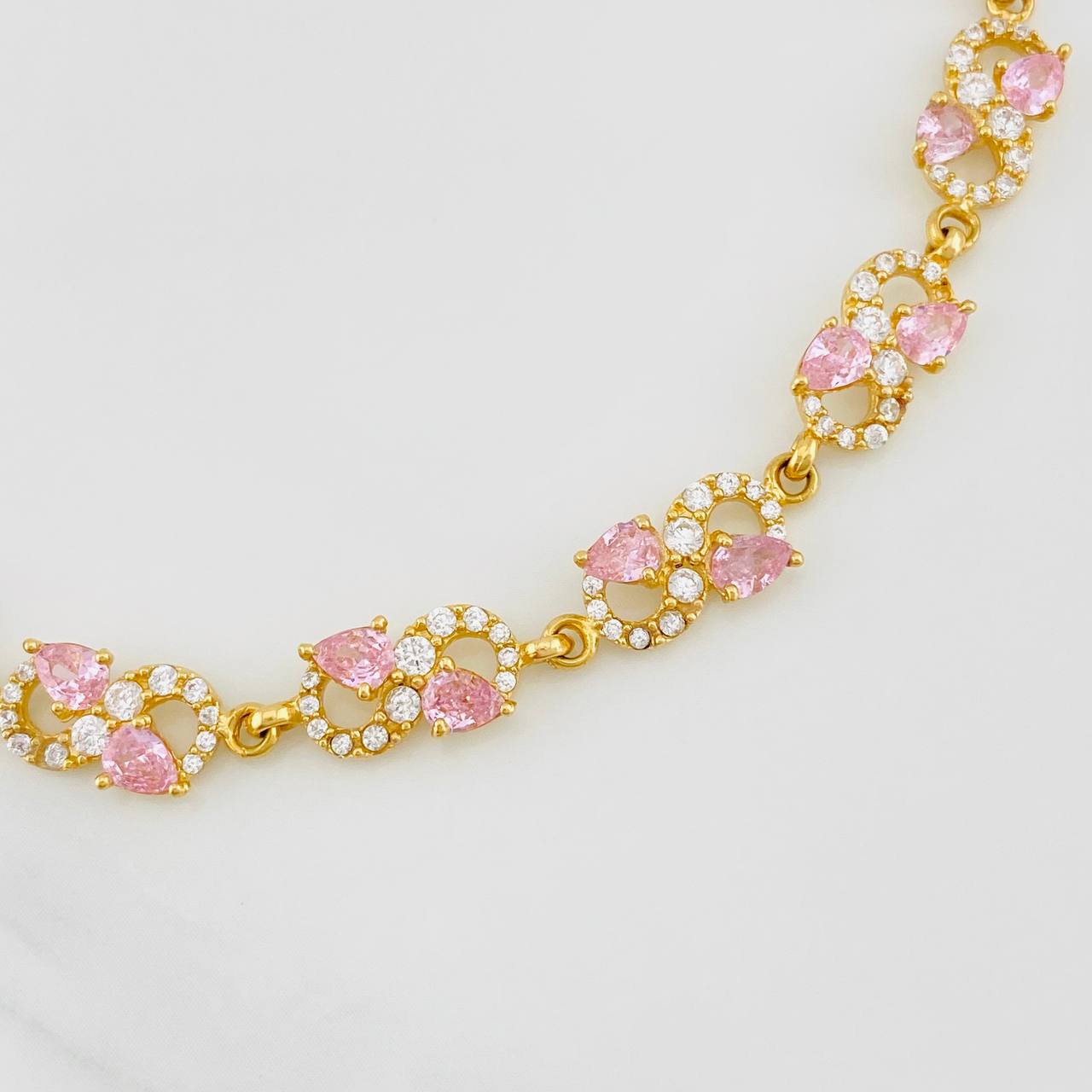 Bracelet Infinite 9.4g / 7 in / 6.3mm Yellow Gold 18K