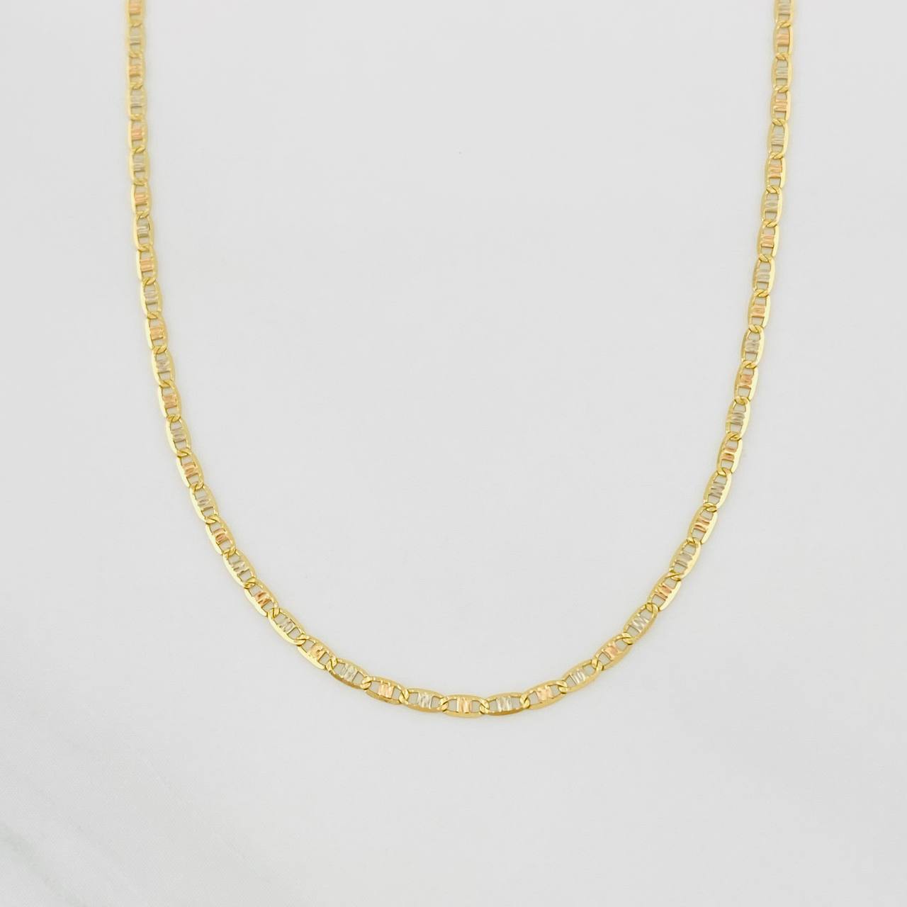 Flat Mariner Chain 1.3g / 16 in / 1.3mm 18K Three Golds