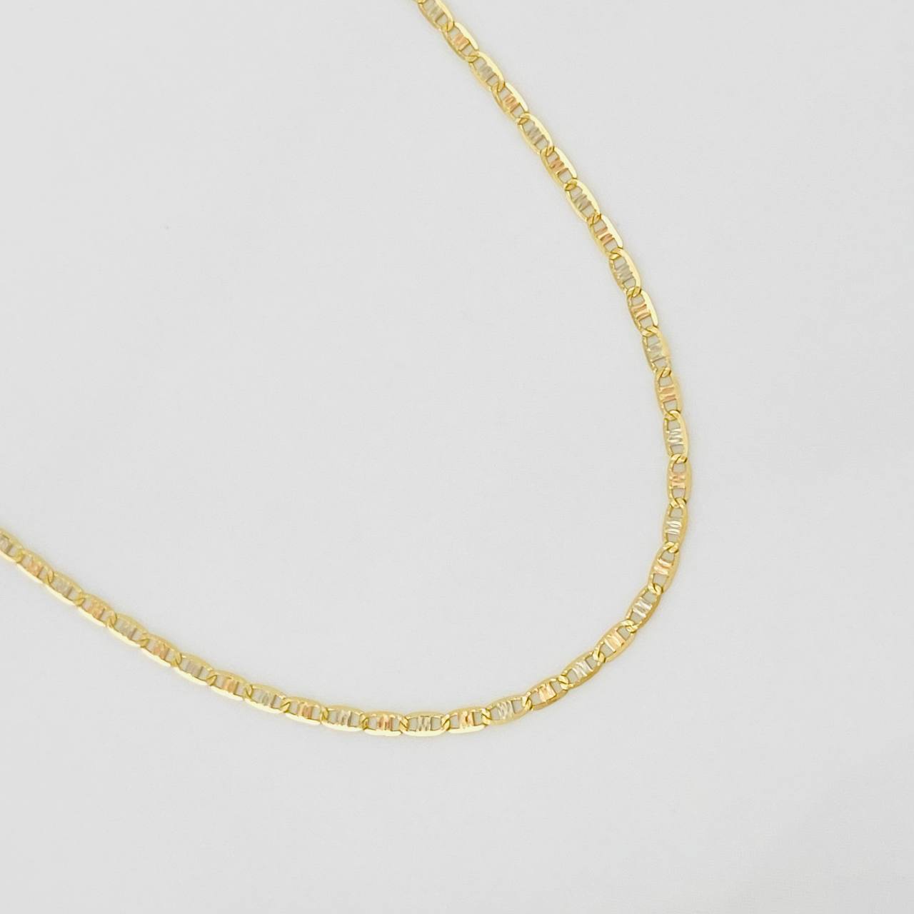 Flat Mariner Chain 1.3g / 16 in / 1.3mm 18K Three Golds