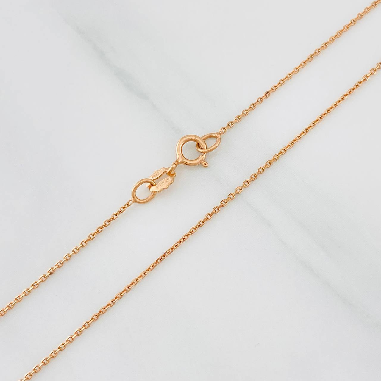 Cadena Aro Seguido 1.3g / 20 in / 0.85mm Oro Rosa 18K