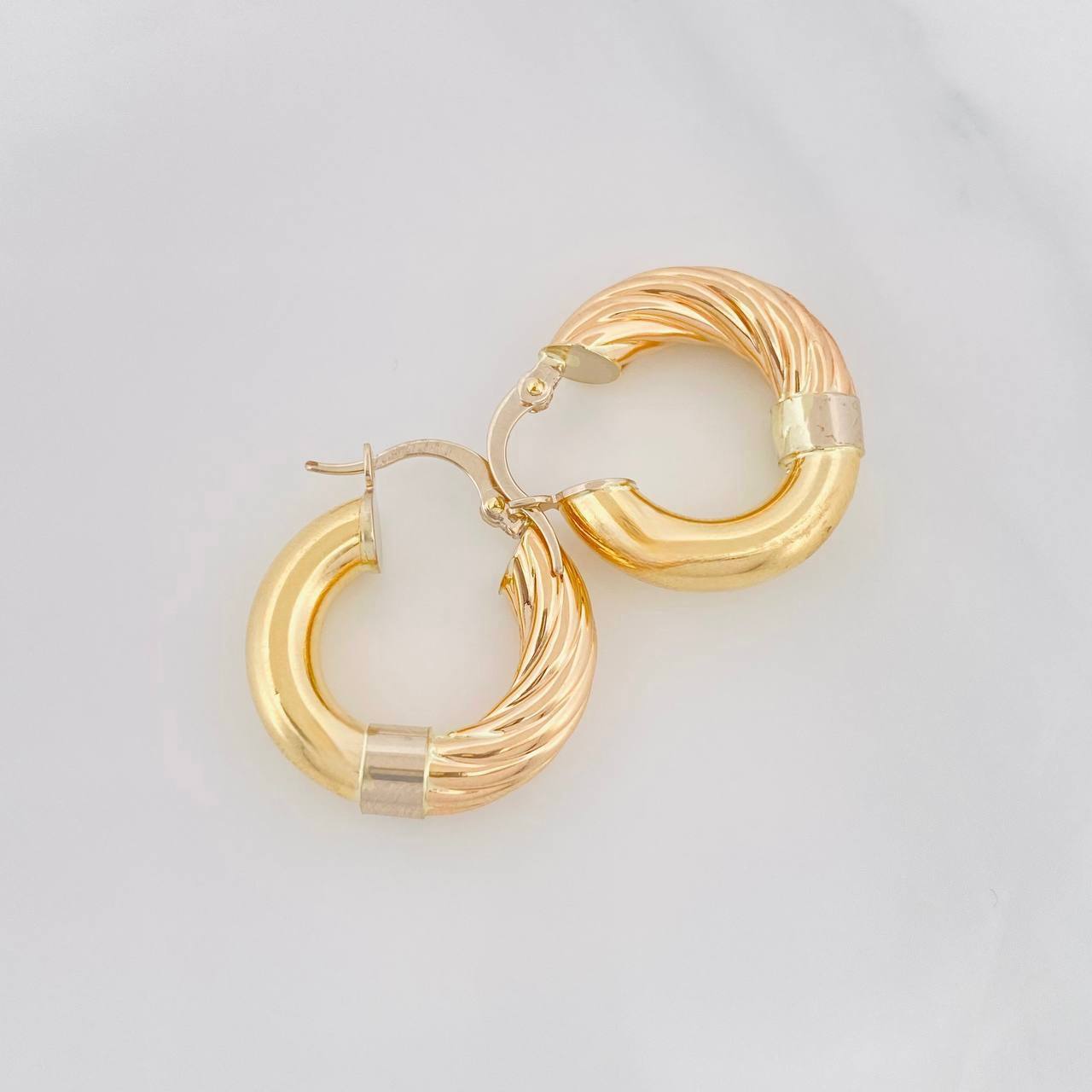 Candongas Lady 4.25g / 3/4 in Dos Oros Amarillo Blanco 18K