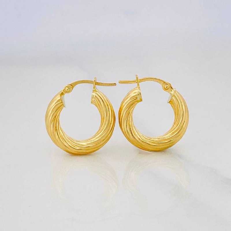 Candongas Mary 2.6g / 3/4 in Oro Amarillo 18K