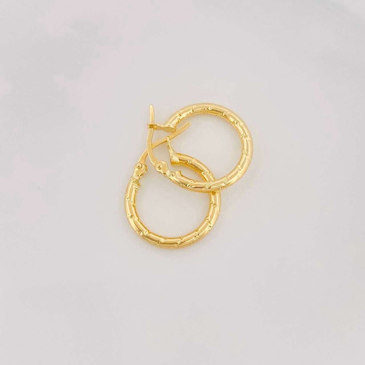 Candongas Rox 1.25g / 3/4 in Oro Amarillo 18K