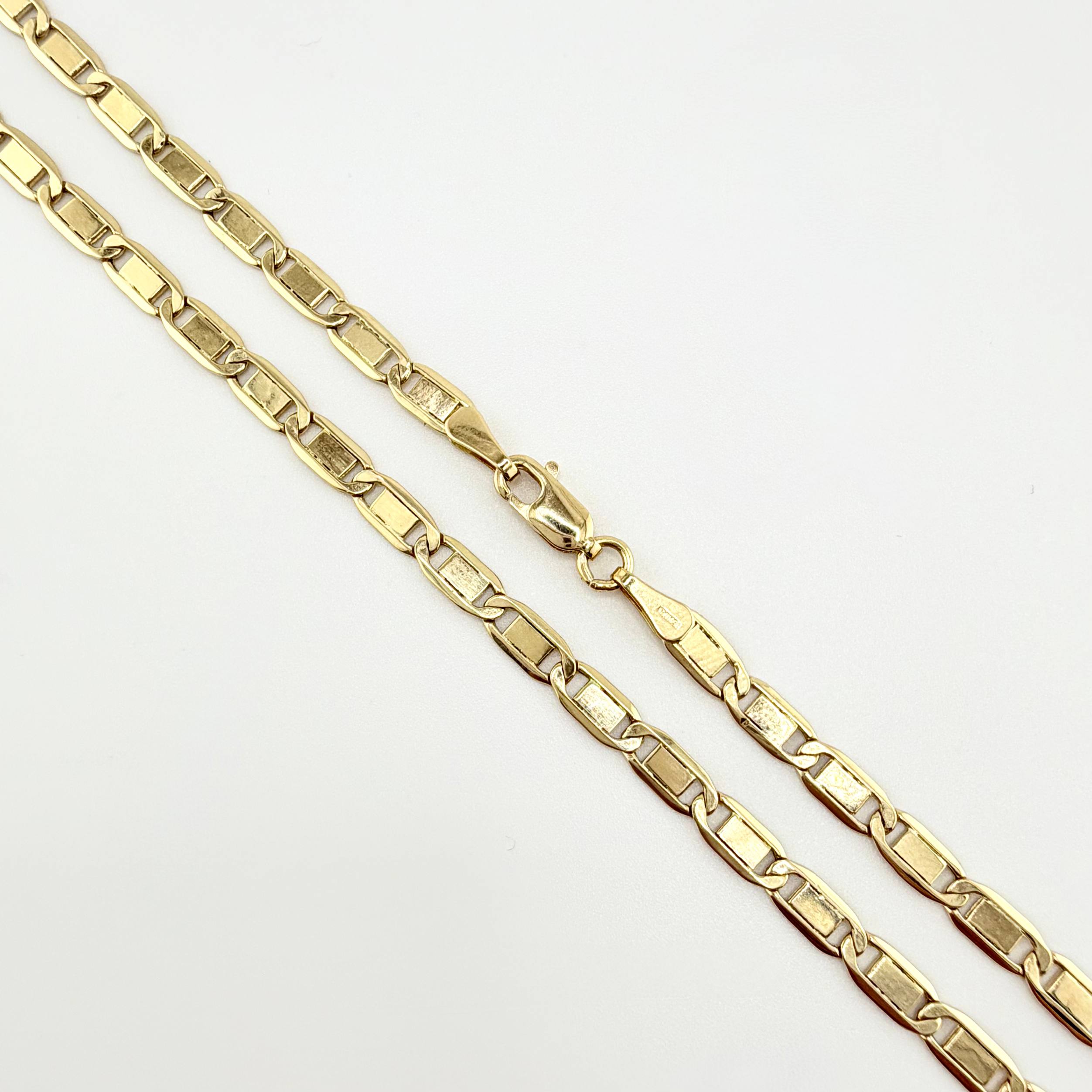 Cadena Plana 7.65gr / 23 1/2 in / 3.8mm Oro Amarillo +3 18K ©