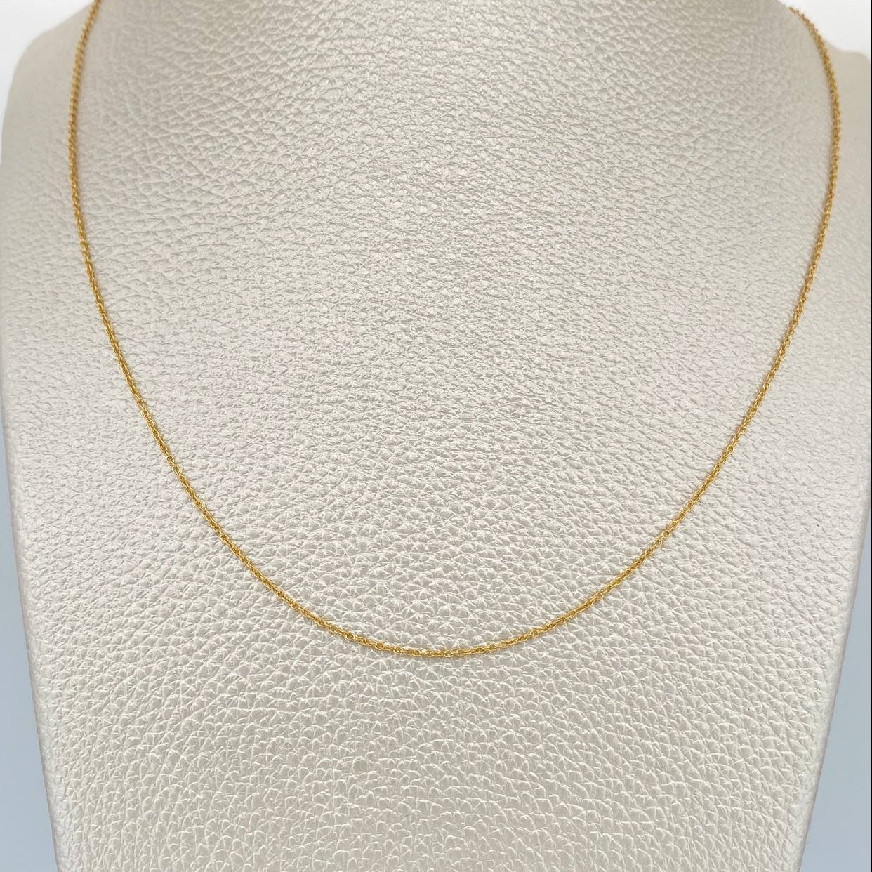 Cadena Aro Seguido 1.3gr / 17 3/4 in / 0.57mm Oro Amarillo +3 18K $