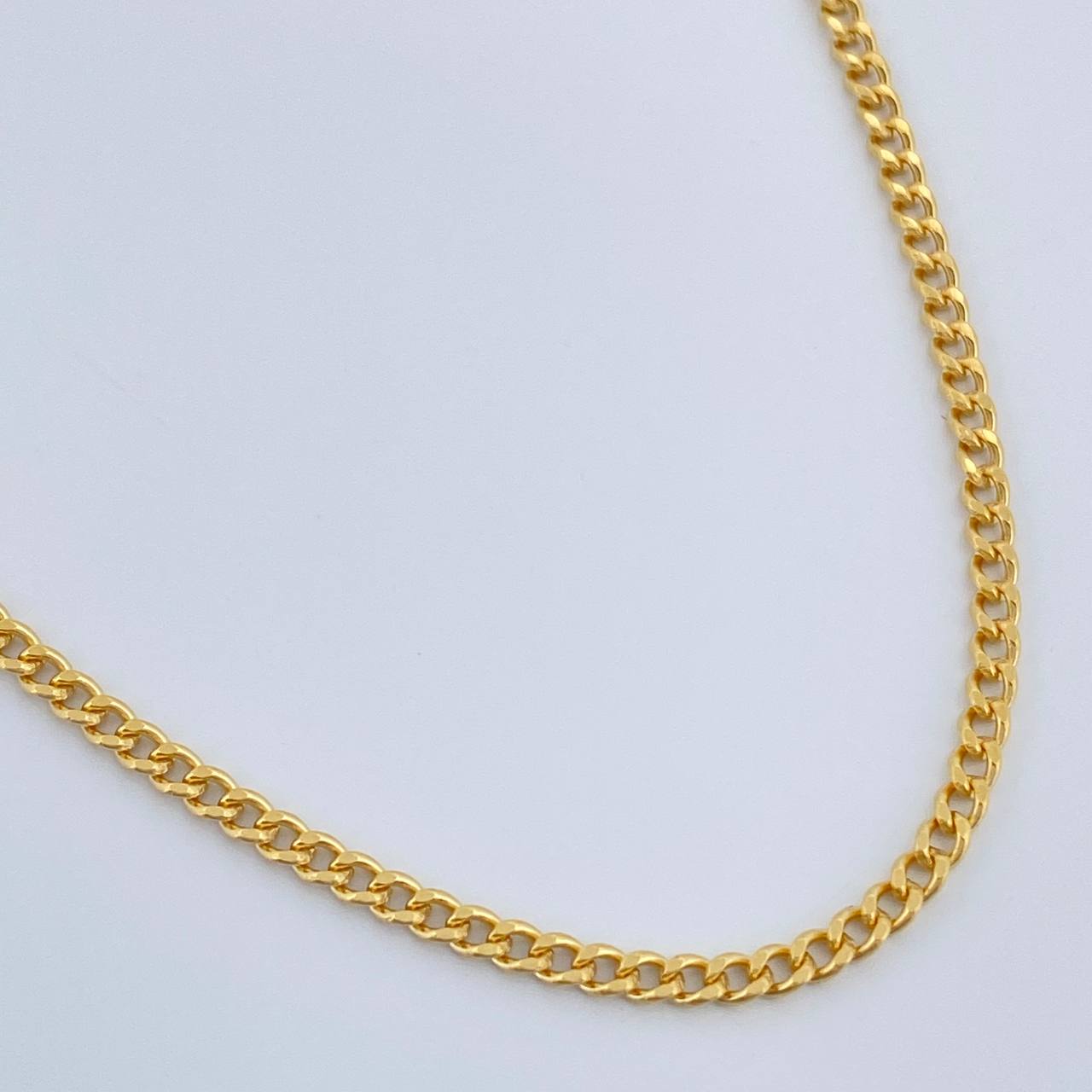 Cadena Cubana 3gr / 23 1/2 in / 1.85mm Oro Amarillo +1 18K $