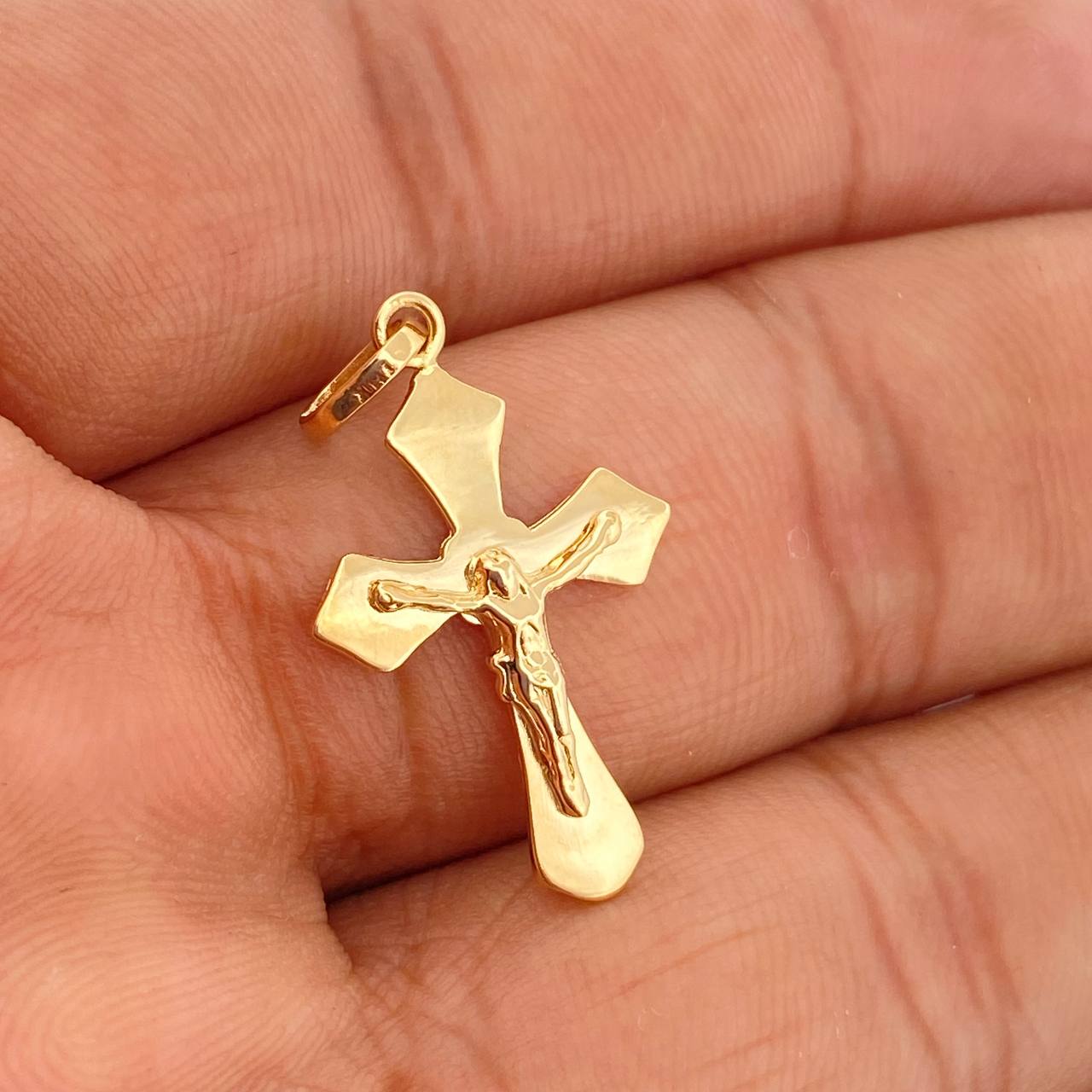 Dije Cruz Cristo 2gr / 1 1/4 in / Oro Amarillo 18K %